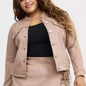 🆕️ 🤠 TORRID 2X TAN MODERN SUEDE TRUCKER'S JACKET 🤠